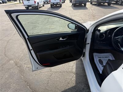 2019 Kia Forte EX - Photo 11 - Elkhart, IN 46514