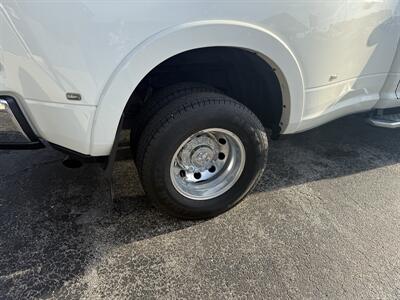 2020 RAM 3500 Laramie   - Photo 8 - Elkhart, IN 46514