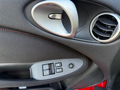 2011 Nissan 370Z   - Photo 14 - Elkhart, IN 46514