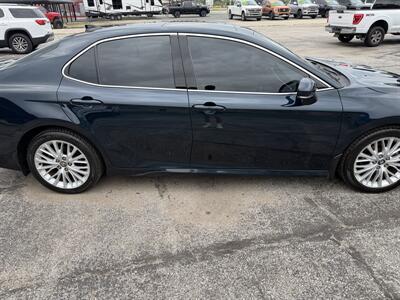 2018 Toyota Camry XLE V6   - Photo 8 - Elkhart, IN 46514