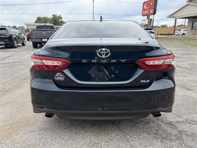 2018 Toyota Camry XLE V6   - Photo 6 - Elkhart, IN 46514