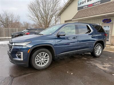 2023 Chevrolet Traverse LT - Photo 2 - Elkhart, IN 46514