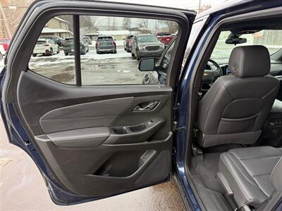 2023 Chevrolet Traverse LT - Photo 13 - Elkhart, IN 46514
