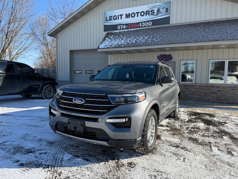 2021 Ford Explorer XLT   - Photo 1 - Elkhart, IN 46514