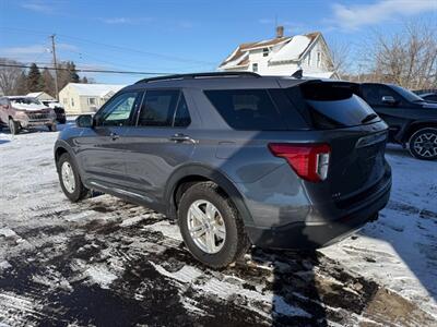 2021 Ford Explorer XLT   - Photo 3 - Elkhart, IN 46514