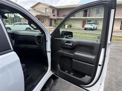 2021 Chevrolet Silverado 1500 Custom - Photo 19 - Elkhart, IN 46514