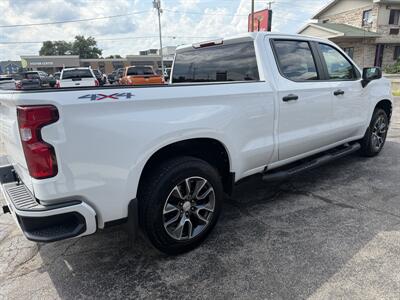 2021 Chevrolet Silverado 1500 Custom - Photo 7 - Elkhart, IN 46514