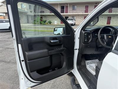 2021 Chevrolet Silverado 1500 Custom - Photo 11 - Elkhart, IN 46514