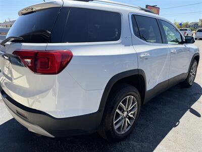 2017 GMC Acadia SLE-2   - Photo 7 - Elkhart, IN 46514