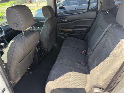 2017 GMC Acadia SLE-2   - Photo 14 - Elkhart, IN 46514