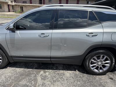 2023 GMC Terrain SLT   - Photo 4 - Elkhart, IN 46514