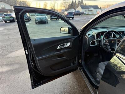 2016 Chevrolet Equinox LT   - Photo 8 - Elkhart, IN 46514