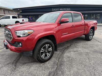 2017 Toyota Tacoma TRD Off-Road - Photo 2 - Elkhart, IN 46514