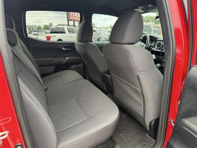 2017 Toyota Tacoma TRD Off-Road - Photo 16 - Elkhart, IN 46514