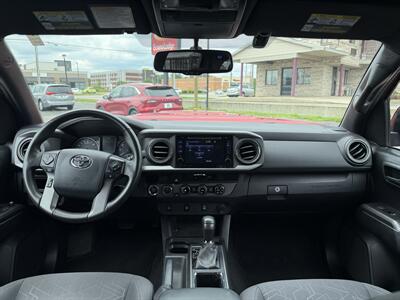 2017 Toyota Tacoma TRD Off-Road - Photo 17 - Elkhart, IN 46514