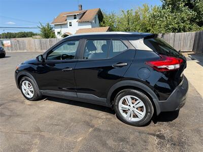 2019 Nissan Kicks S   - Photo 3 - Elkhart, IN 46514