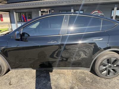 2025 Tesla Model Y Long Range   - Photo 4 - Elkhart, IN 46514