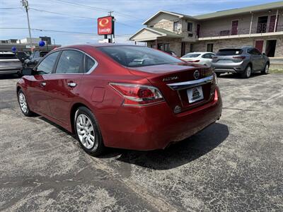 2014 Nissan Altima 2.5   - Photo 7 - Elkhart, IN 46514