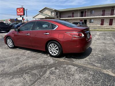 2014 Nissan Altima 2.5   - Photo 3 - Elkhart, IN 46514