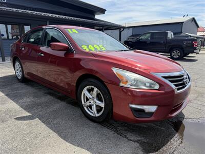 2014 Nissan Altima 2.5   - Photo 11 - Elkhart, IN 46514