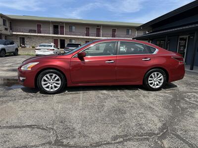 2014 Nissan Altima 2.5   - Photo 4 - Elkhart, IN 46514