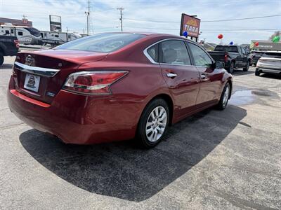 2014 Nissan Altima 2.5   - Photo 9 - Elkhart, IN 46514