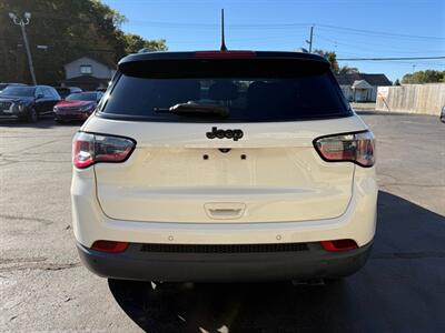 2019 Jeep Compass LIMITED   - Photo 4 - Elkhart, IN 46514