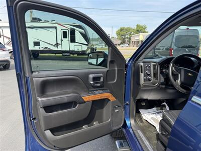 2017 Chevrolet Silverado 1500 High Country   - Photo 11 - Elkhart, IN 46514