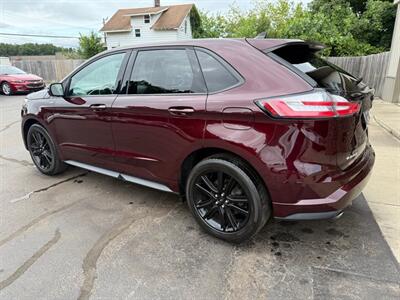 2020 Ford Edge SEL   - Photo 2 - Elkhart, IN 46514