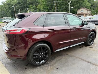 2020 Ford Edge SEL   - Photo 5 - Elkhart, IN 46514