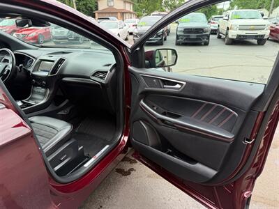 2020 Ford Edge SEL   - Photo 16 - Elkhart, IN 46514