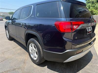 2017 GMC Acadia SLE   - Photo 8 - Elkhart, IN 46514