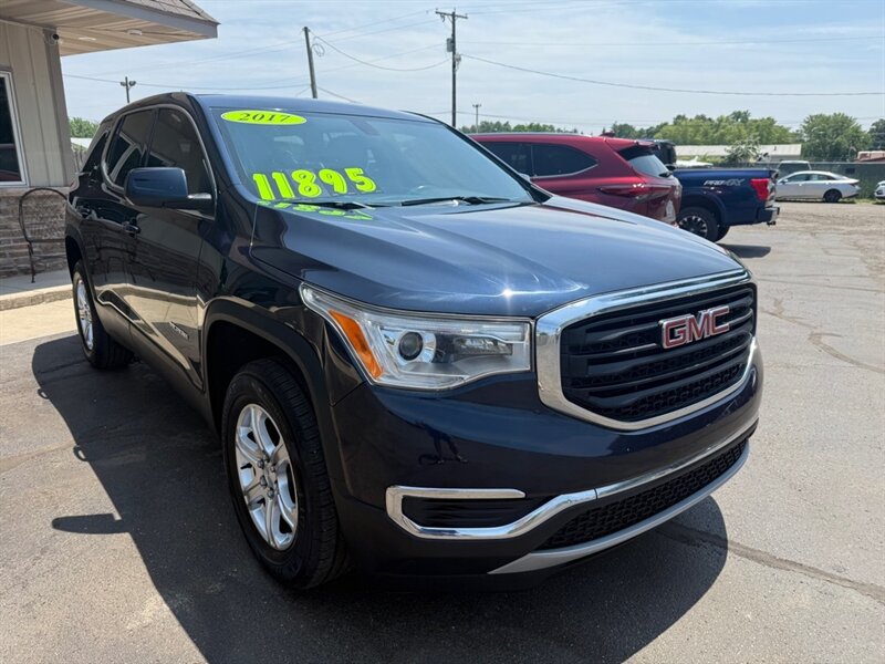 2017 GMC Acadia SLE  
