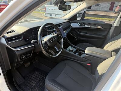 2021 Jeep Grand Cherokee L Laredo - Photo 12 - Elkhart, IN 46514