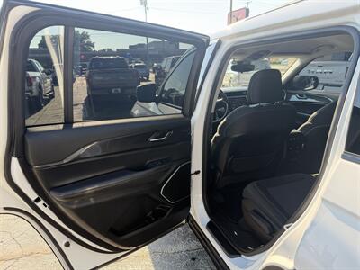 2021 Jeep Grand Cherokee L Laredo - Photo 13 - Elkhart, IN 46514