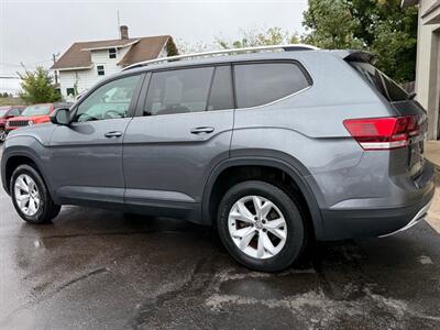 2018 Volkswagen Atlas SE   - Photo 2 - Elkhart, IN 46514