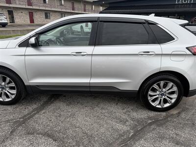 2019 Ford Edge Titanium   - Photo 4 - Elkhart, IN 46514
