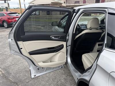 2019 Ford Edge Titanium   - Photo 12 - Elkhart, IN 46514