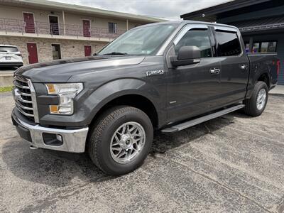 2016 Ford F-150 XLT   - Photo 2 - Elkhart, IN 46514