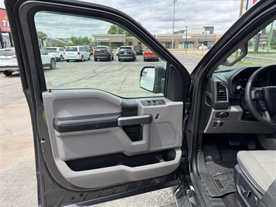 2016 Ford F-150 XLT   - Photo 11 - Elkhart, IN 46514