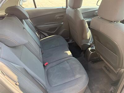 2019 Chevrolet Trax LS - Photo 11 - Elkhart, IN 46514