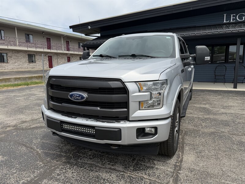 2017 Ford F-150 Lariat   - Photo 1 - Elkhart, IN 46514