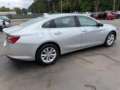 2020 Chevrolet Malibu LT   - Photo 6 - Elkhart, IN 46514