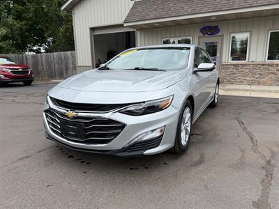 2020 Chevrolet Malibu LT   - Photo 1 - Elkhart, IN 46514