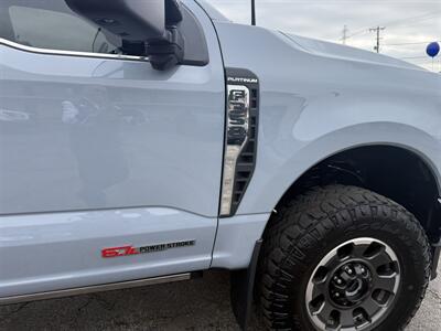 2024 Ford F-350 PLATINUM - Photo 16 - Elkhart, IN 46514