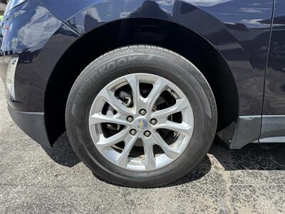 2021 Chevrolet Equinox LT   - Photo 3 - Elkhart, IN 46514