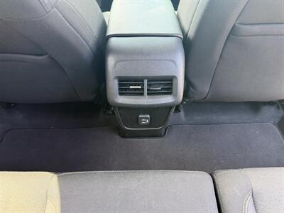 2021 Chevrolet Equinox LT   - Photo 18 - Elkhart, IN 46514