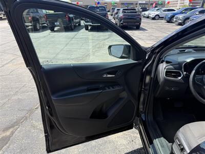 2021 Chevrolet Equinox LT   - Photo 11 - Elkhart, IN 46514