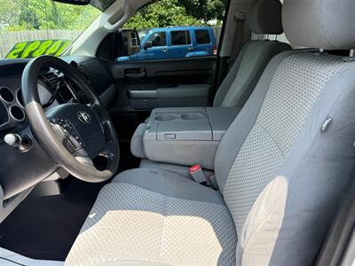 2013 Toyota Tundra CREWMAX SR5   - Photo 17 - Elkhart, IN 46514