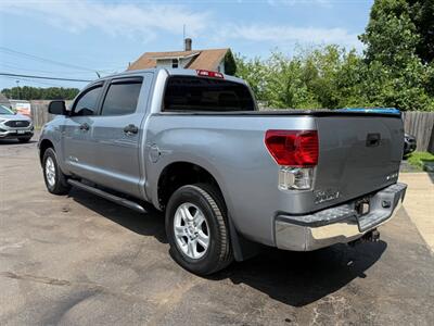 2013 Toyota Tundra CREWMAX SR5   - Photo 6 - Elkhart, IN 46514